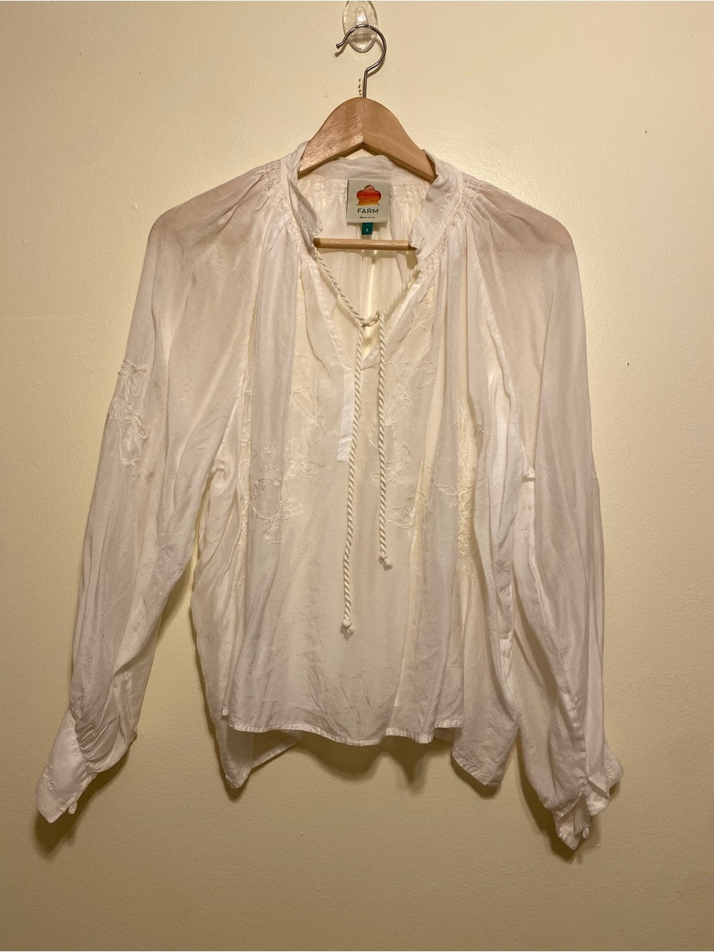 FARM Rio Cream Embroidered Tie-Neck Peasant Blouse. Size S